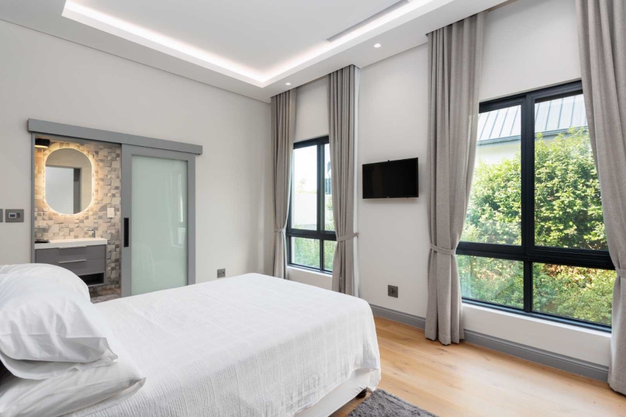 4 Bedroom Property for Sale in Val De Vie Estate Western Cape